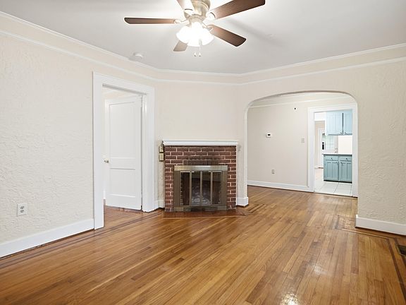 5th image of 214 Live Oak Ave