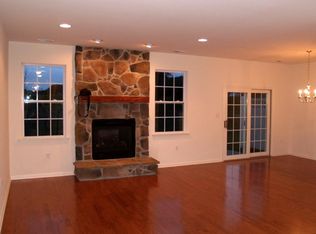 203 Concord Pl, Pennington, NJ 08534