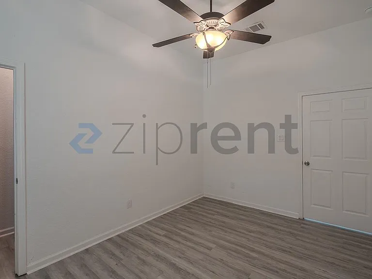 4123 Avenue M 1/2 — Photo 20