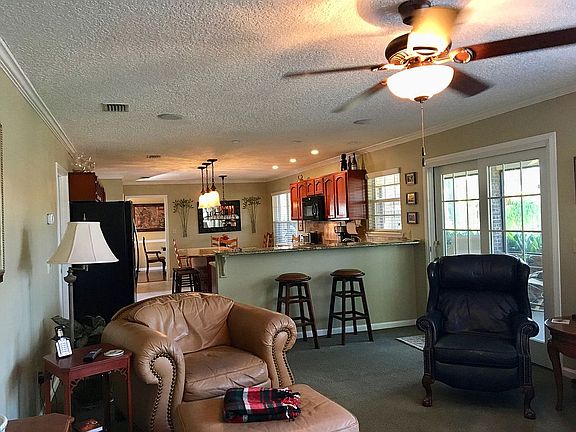 5th image of 9202 Jaybird Cir W