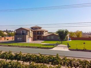 36 E Harney Ln, Lodi, CA 95242