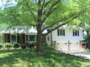 63 Grandview Dr, Warrensburg, MO 64093