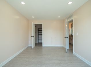 44667 Connecticut Ct, Clinton Township, MI 48038
