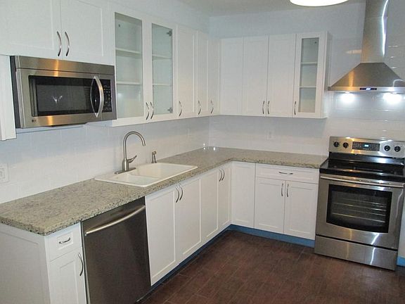 5th image of 10520 NE 6th Ave