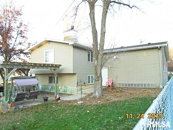 4th image of 709 Locust St