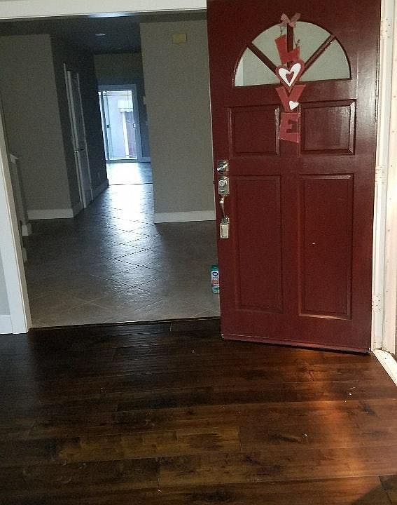 Entry, living room, enterance to kitchen