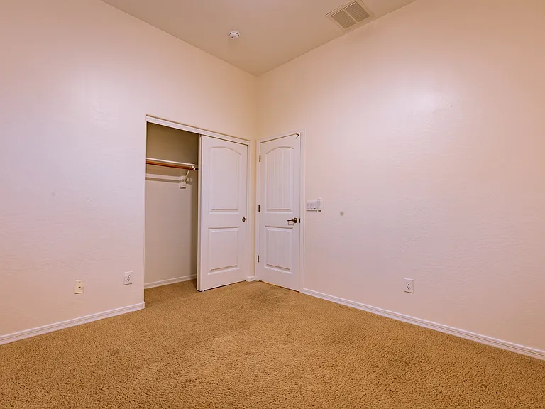 562 E Janet Way — Photo 25