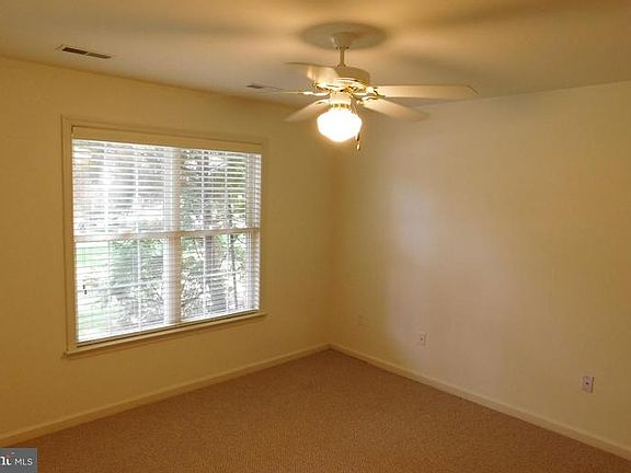 5th image of 1183 Lindsay Ln