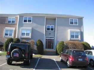 20 Southwind Ln, Milford, CT 06460