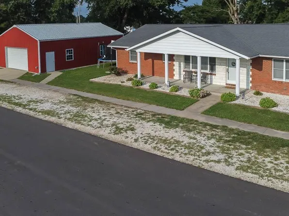 101 E Main St, Fieldon, IL 62031