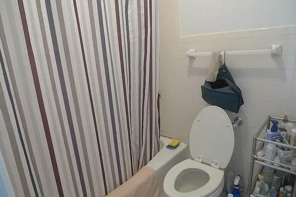 Rented by America Mecca Realty LLC | media 34