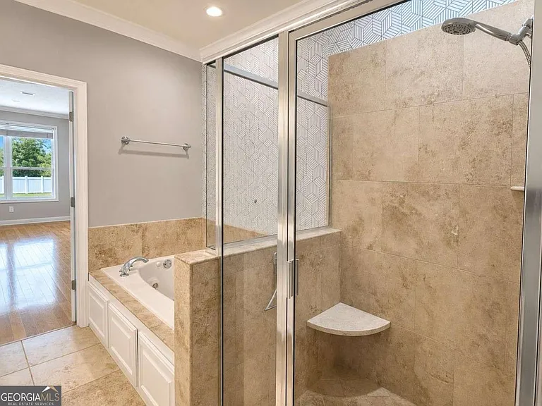 233 Austin Ryan Dr — Photo 24