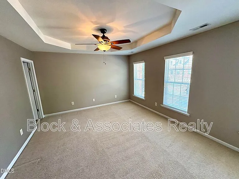 2705 Laurelcherry St — Photo 5