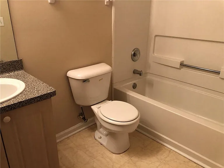 5955 Graywood Cir SE — Photo 31