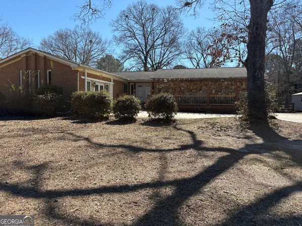 271 Lakeshore Dr, Warner Robins, GA 31088