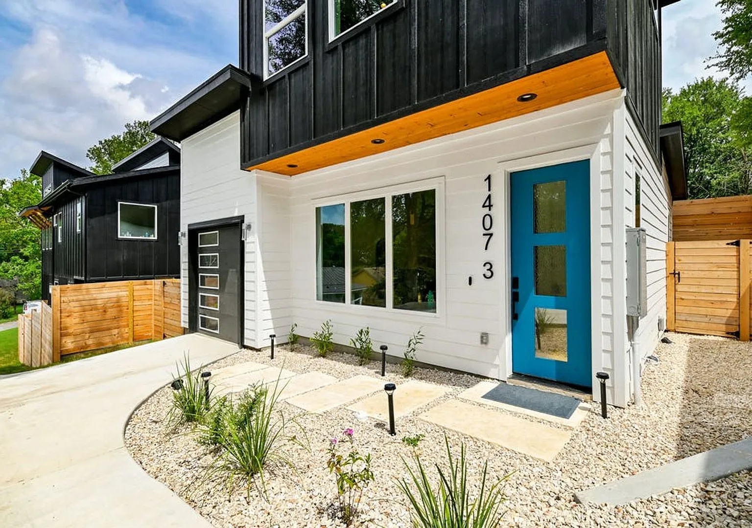 1407 Greenwood Ave #3, Austin, Texas 78721 — Photo 2