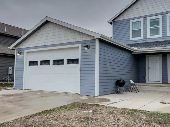 300 4th Ave SE, Arnegard, ND 58835