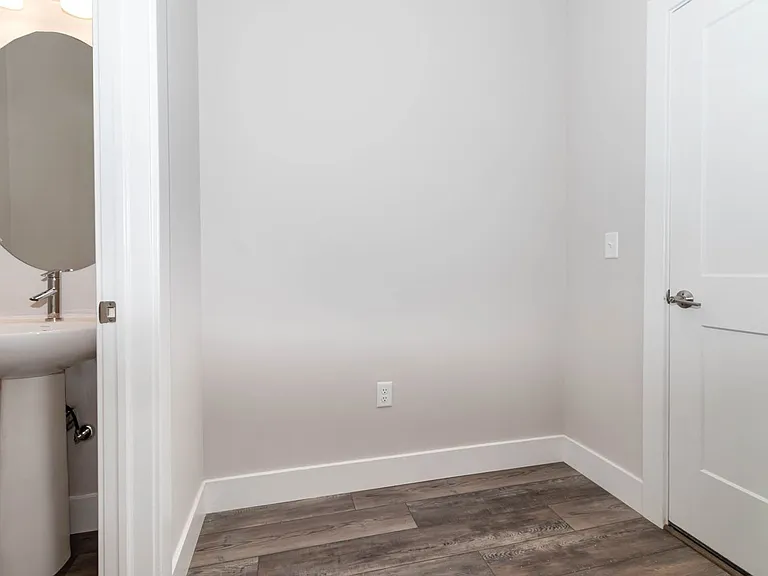 102 Stickley Dr — Photo 10
