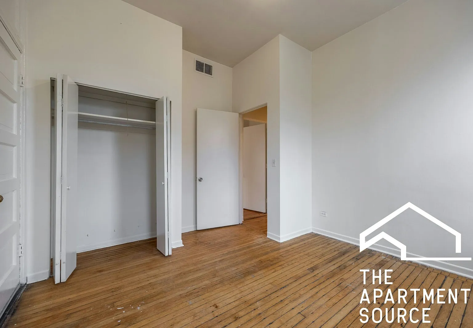2059 North Clifton Avenue, Unit 1S — Photo 3
