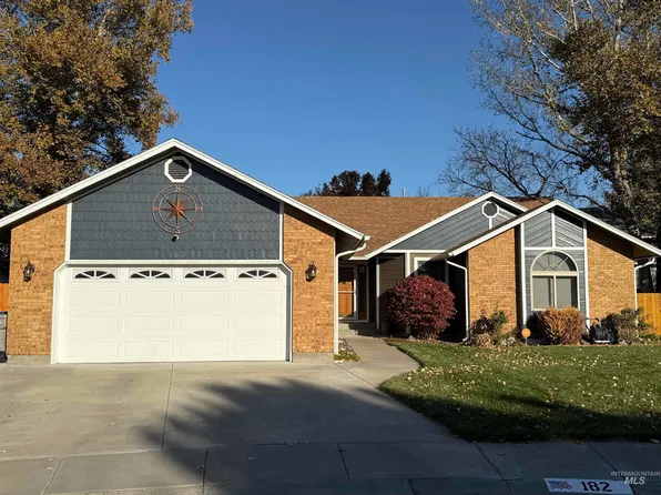 182 Kings Ct, Mountain Home, ID 83647