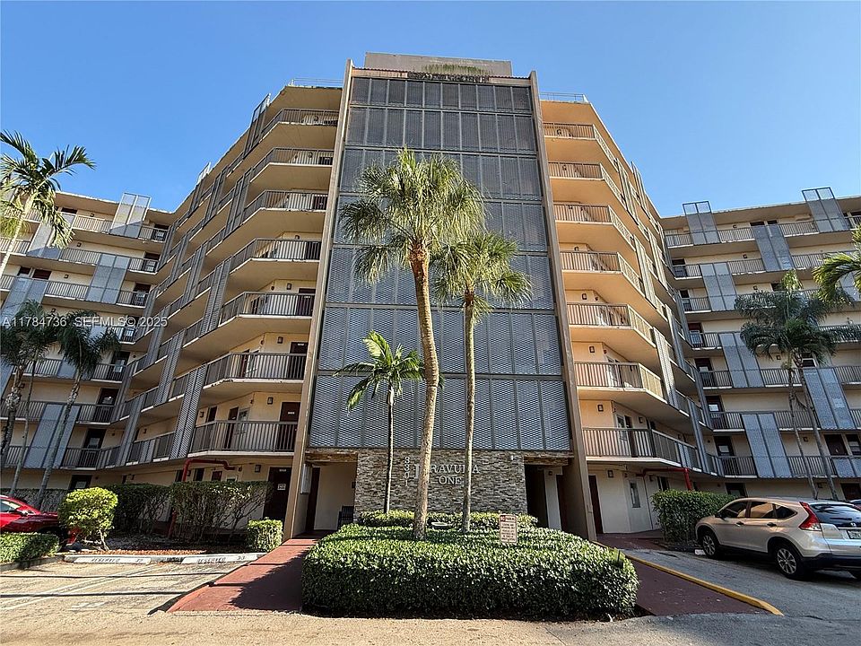 1st image of 3301 N Country Club Dr #423
