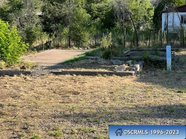 304 & 306 Maple St, Santa Clara, NM 88026