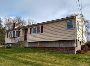 11 Fitzpatrick Rd, Ansonia, CT 06401
