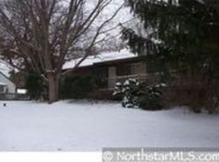 3310 Twin Lake Rd, Saint Paul, MN 55127