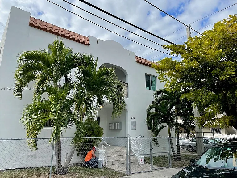 244 NW 11th Ave #3 — Photo 9