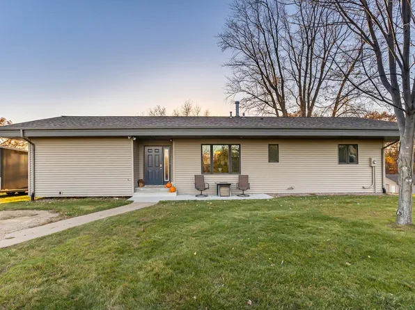 12367 Clear View Hts, Peosta, IA 52068