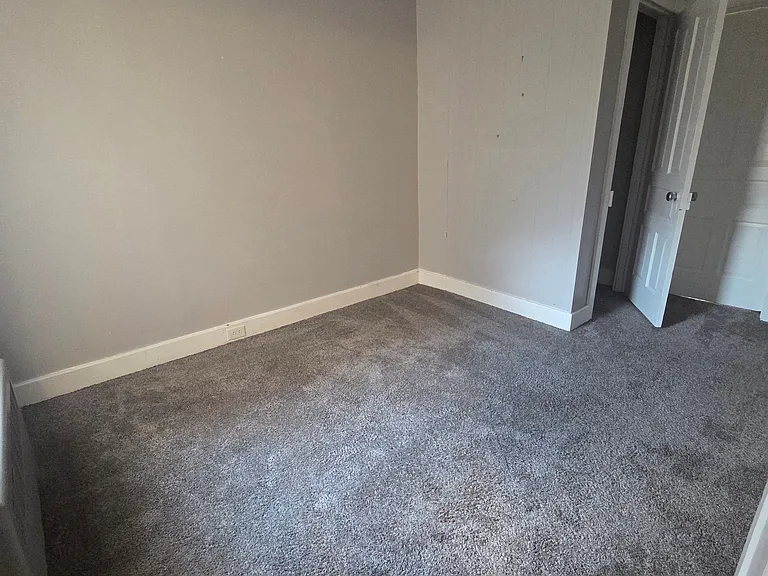 934 N Duke St — Photo 10