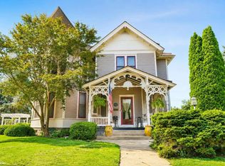 119 S Adams St, Burlington, IA 52601