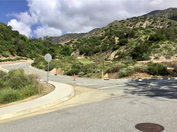 1 Nathaniel Ter #9, Sierra Madre, CA 91024