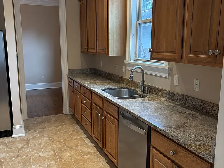 5610 Annunciation St — Photo 10