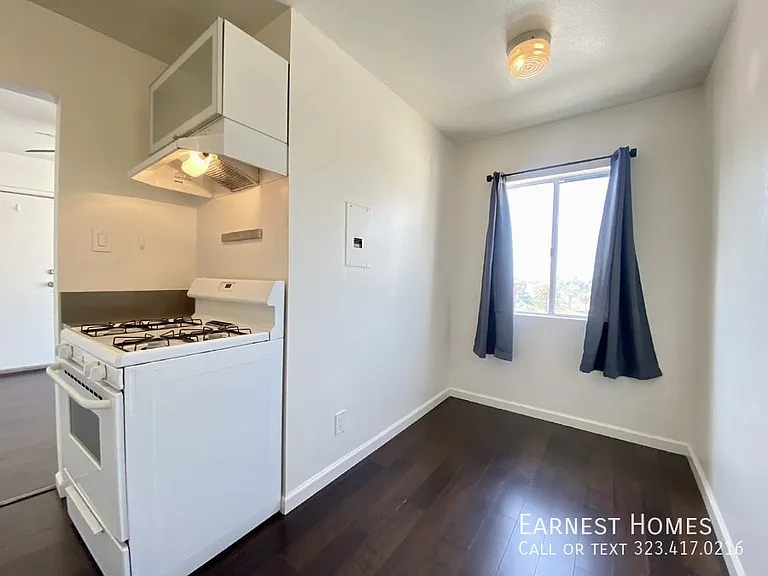 834 Laguna Ave #3/4 — Photo 6