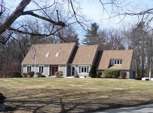 41 Mount Lebanon St, Pepperell, MA 01463