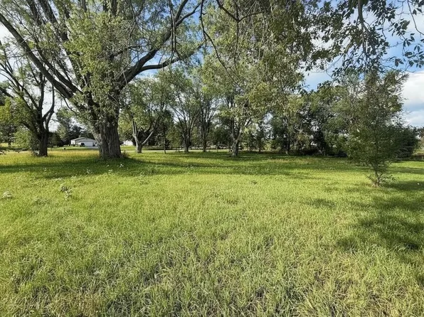 W1704 Mile Dr, Pulaski, WI 54162