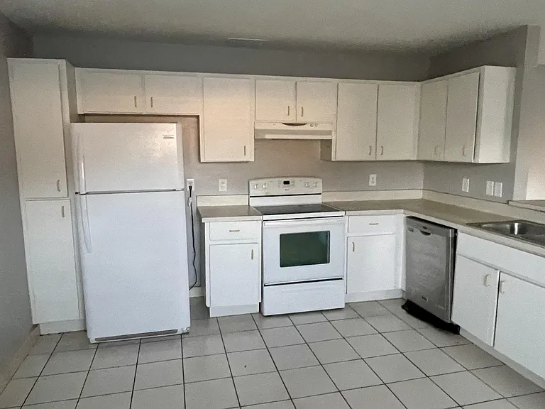 1702 Palmetto Ct — Photo 25