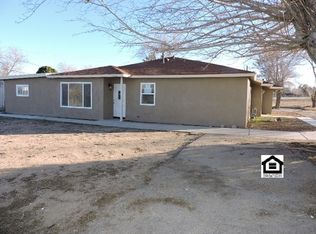 15561 Mission St, Hesperia, CA 92345