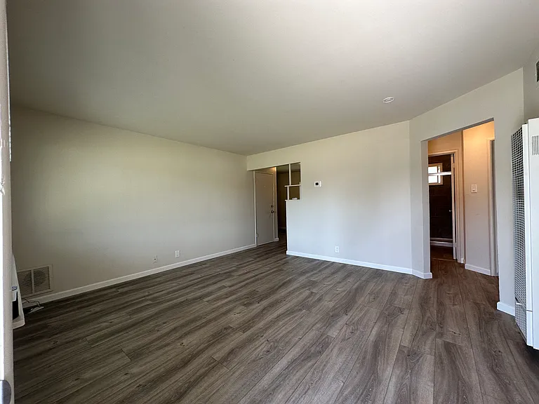 19635 Forest Ave — Photo 5