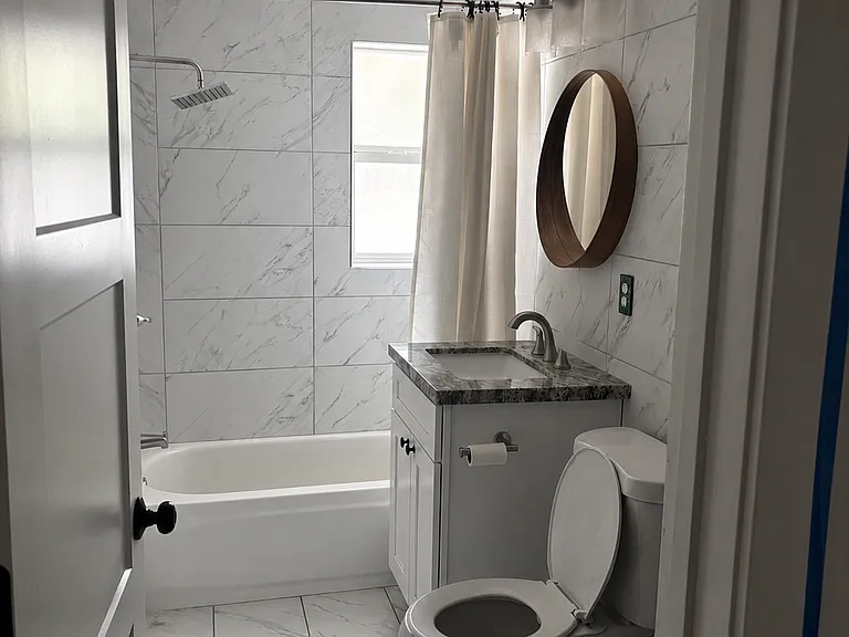 4701 E Palm Ln — Photo 9