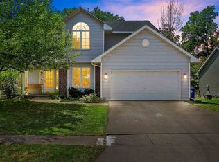 808 White Ivy Pl NE, Cedar Rapids, IA 52402