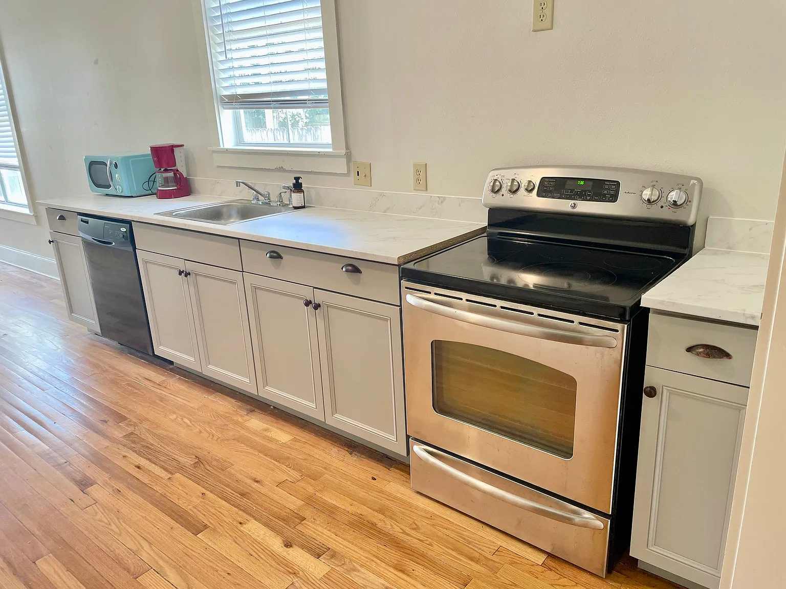 2 bed, 1432 sqft, $1,900 — Photo 4