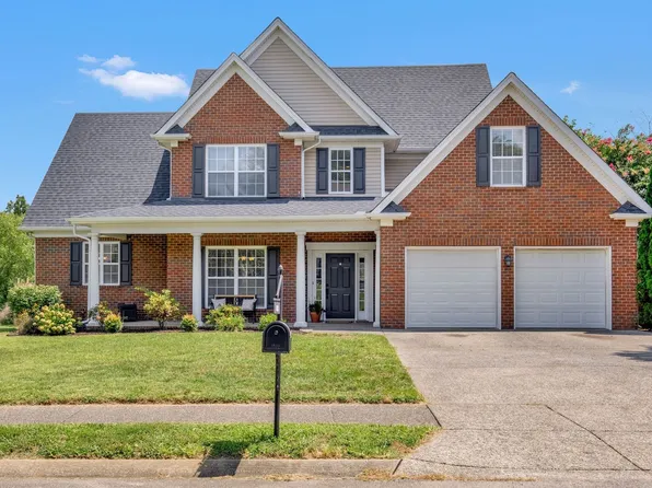 1003 Brixworth Dr, Thompsons Station, TN 37179