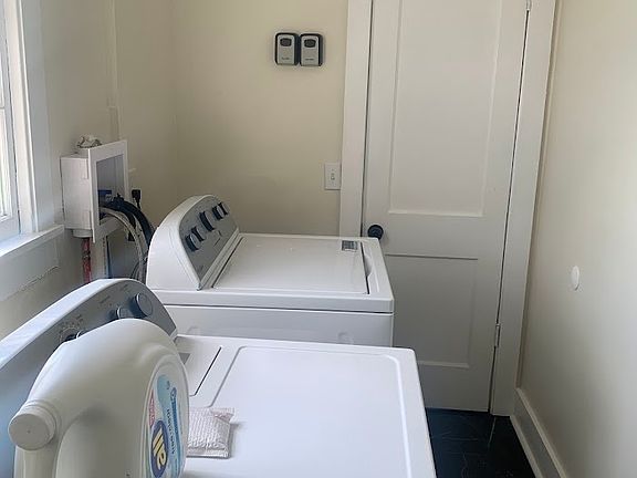 5th image of 1233 E Center St #11146935