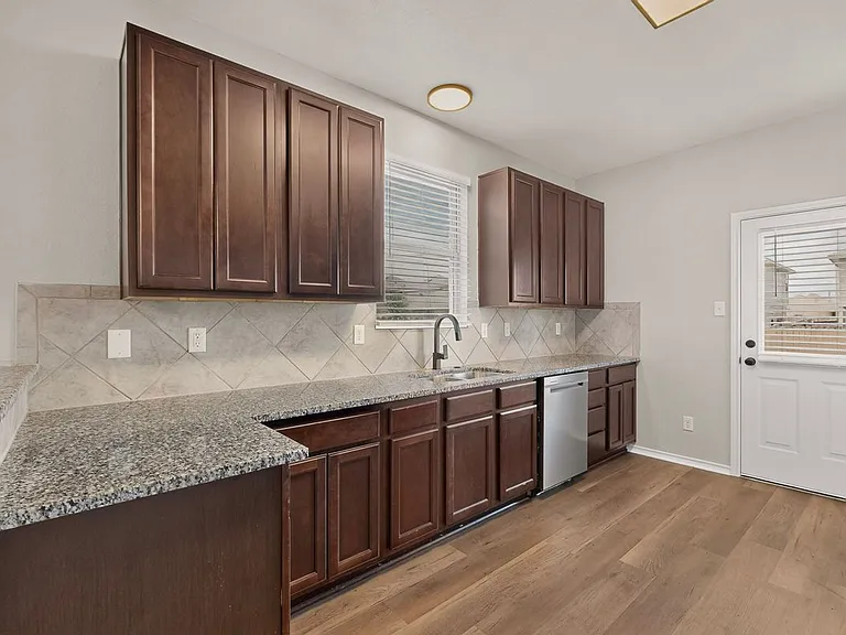 10423 Green Pr — Photo 10