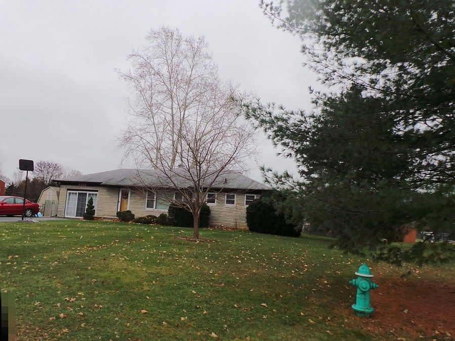 2nd image of 4345 Blackstone Dr