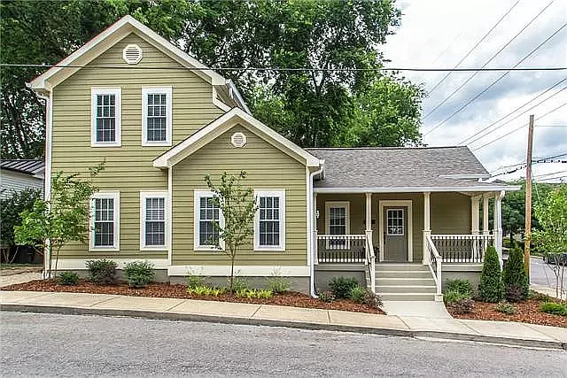 900 Jackson St — Photo 1