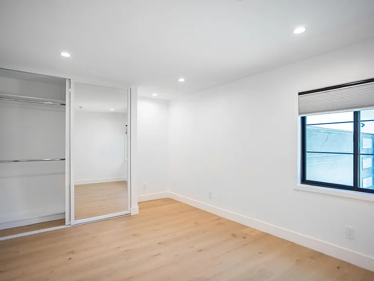 5743 Natick Ave — Photo 14