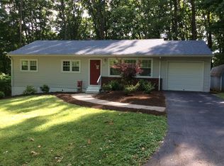21 Skyview Dr, Dallas, PA 18612
